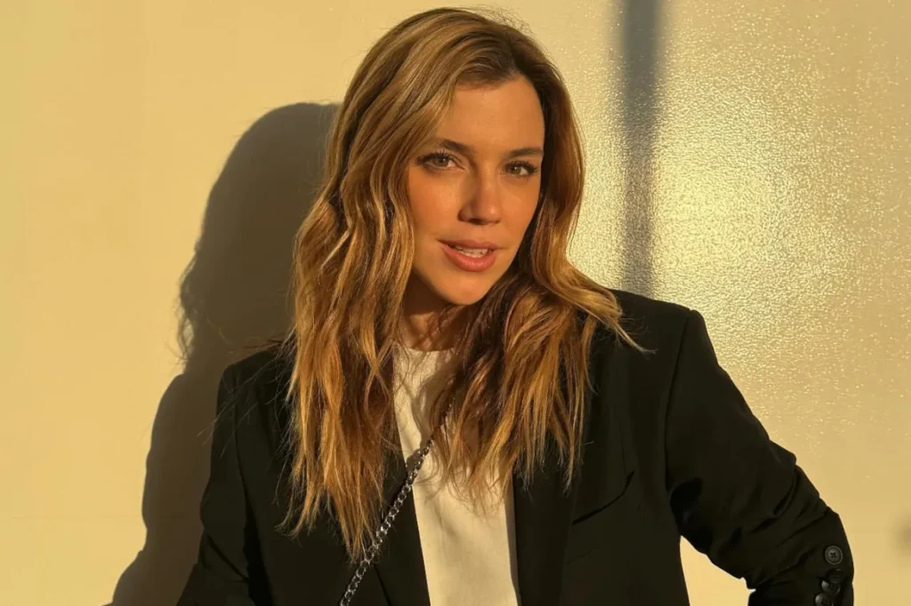 Alice Wegmann Long Hair
