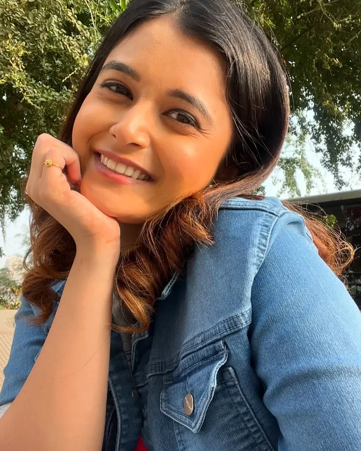 Anushka Pimputkar Facebook Images