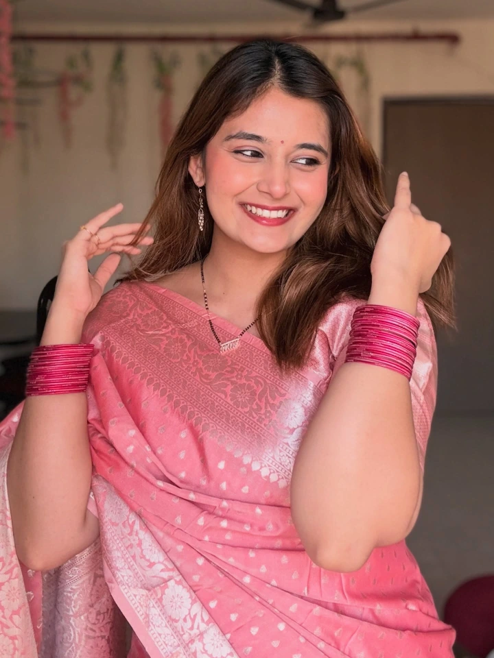 Anushka Pimputkar Real Indian Beauty
