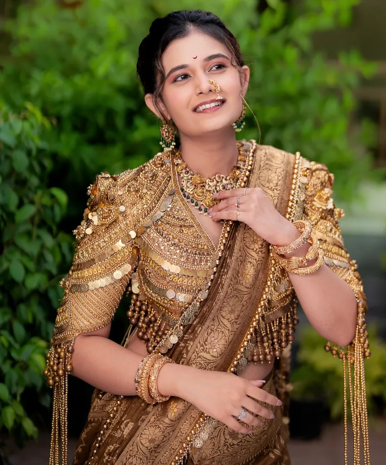 Anushka Pimputkar Saree Image