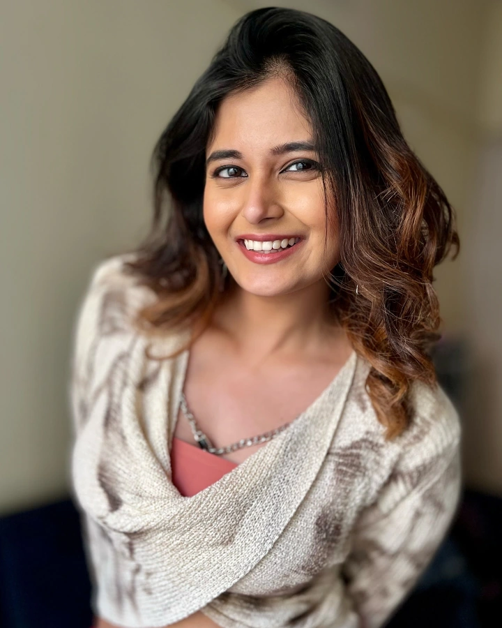 Anushka Pimputkar Social Media