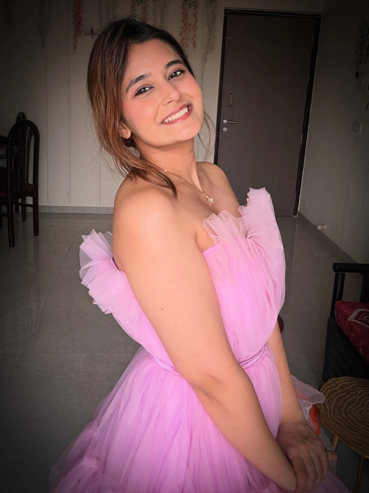 Anushka Pimputkar Weight