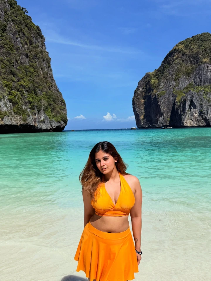 Anushka Pimputkar in Extreme Hot Western Outfit