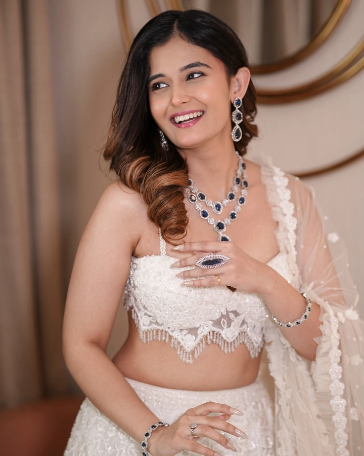 Anushka Pimputkar in various India Jewellery Advertisements