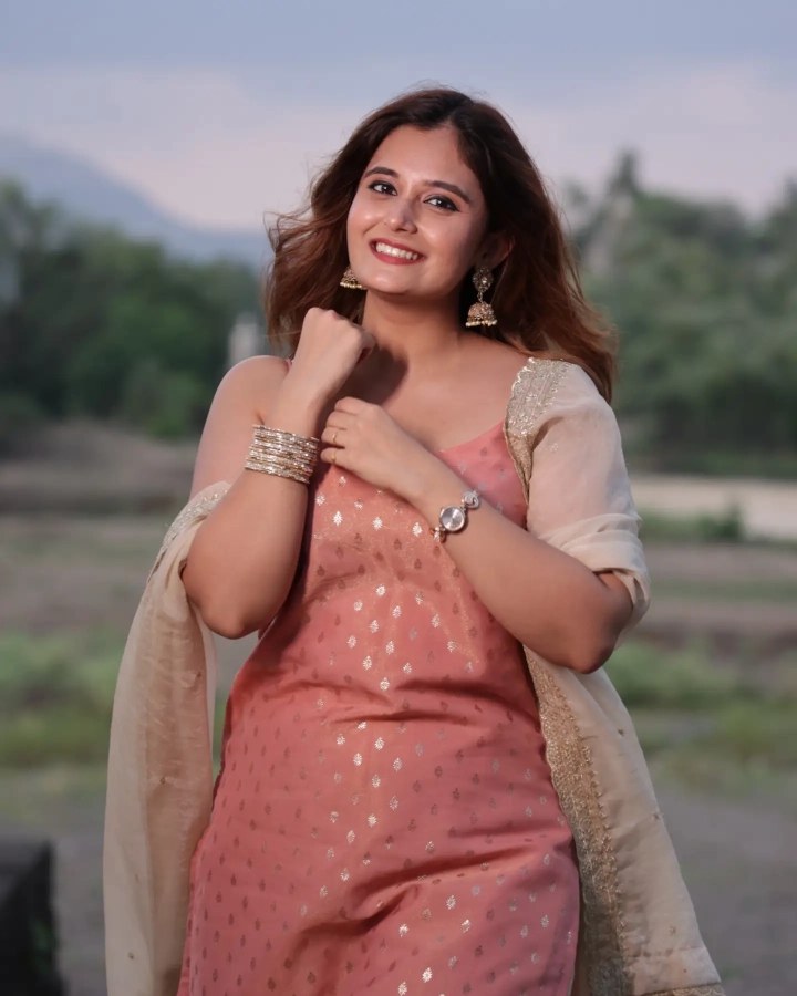 Anushka Pimputkar looking Cute in Salwar Kameez