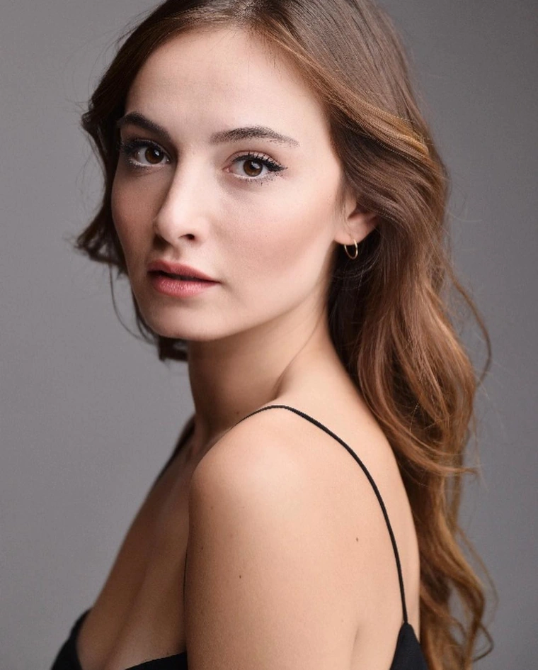 Başak Gümülcinelioğlu Beauty