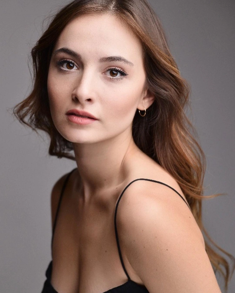 Başak Gümülcinelioğlu Cutest Cleavage Ever