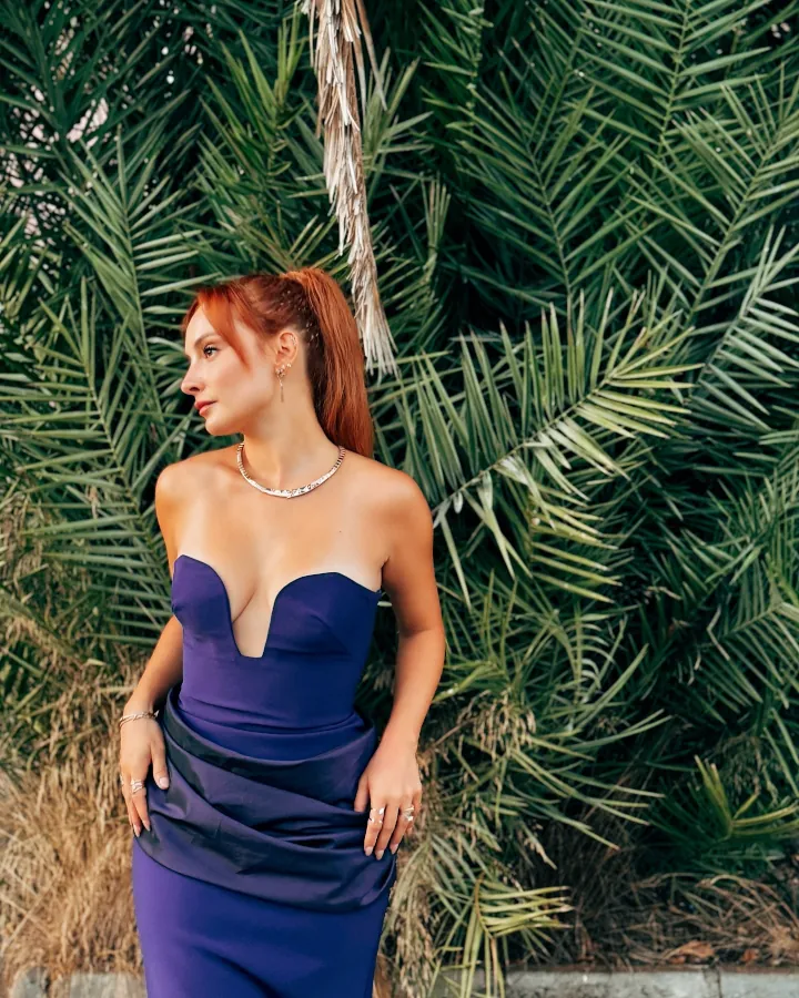 Başak Gümülcinelioğlu Cutest Cleavage Shown Ever