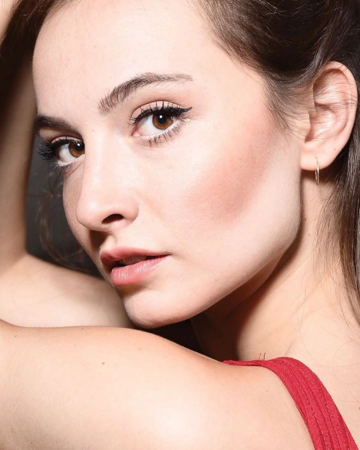Başak Gümülcinelioğlu Fabulous Eyes