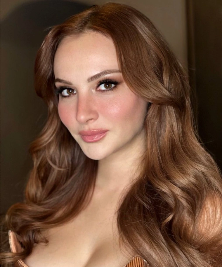 Başak Gümülcinelioğlu Gorgeous Looks