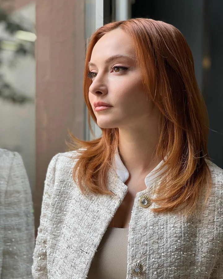 Başak Gümülcinelioğlu Hot and Beautiful Looks
