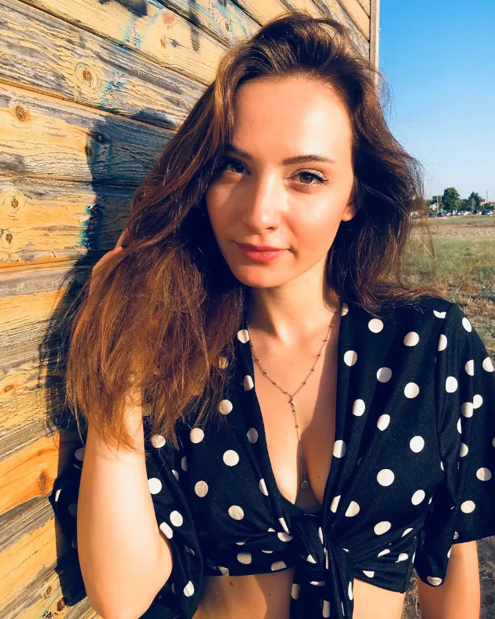 Başak Gümülcinelioğlu Hottest Cleavage Ever