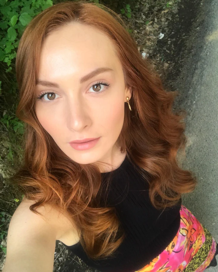 Başak Gümülcinelioğlu Instagram Images