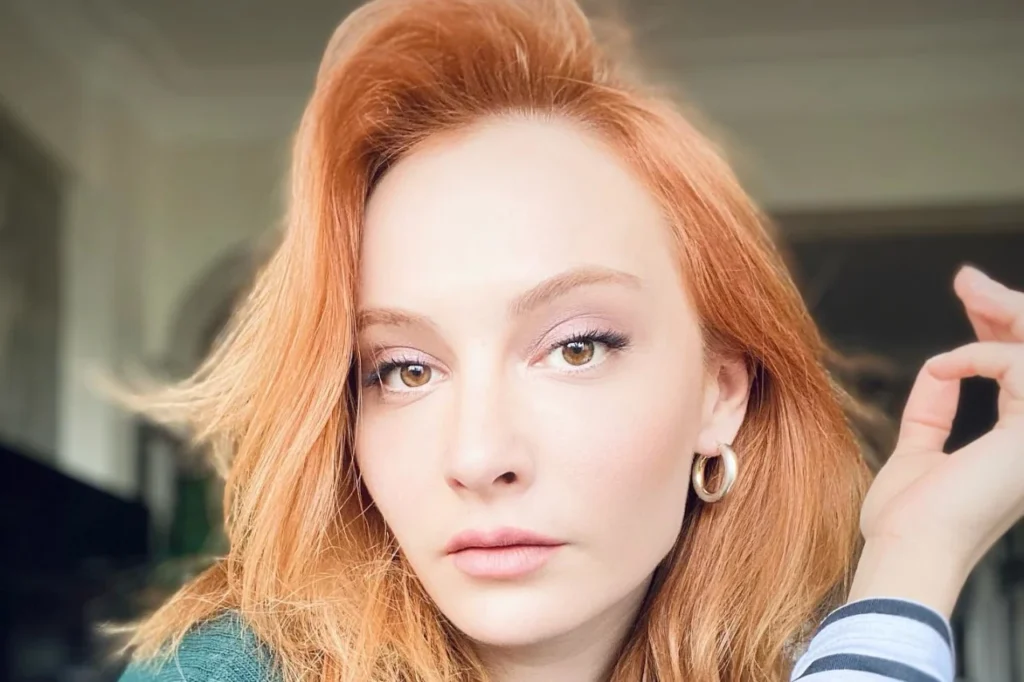 Başak Gümülcinelioğlu Music Videos