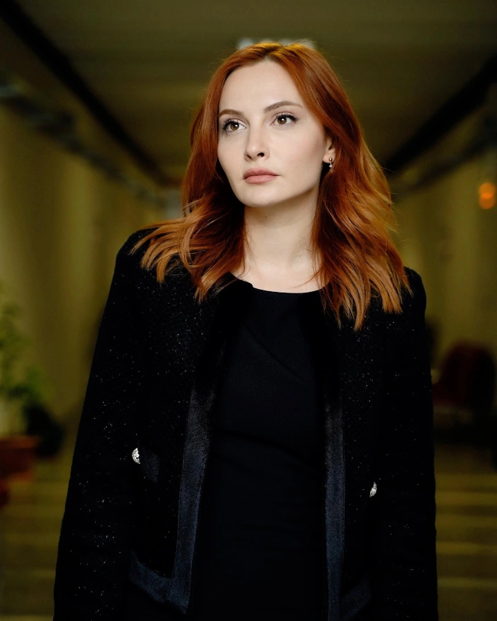 Başak Gümülcinelioğlu New Instagram Image