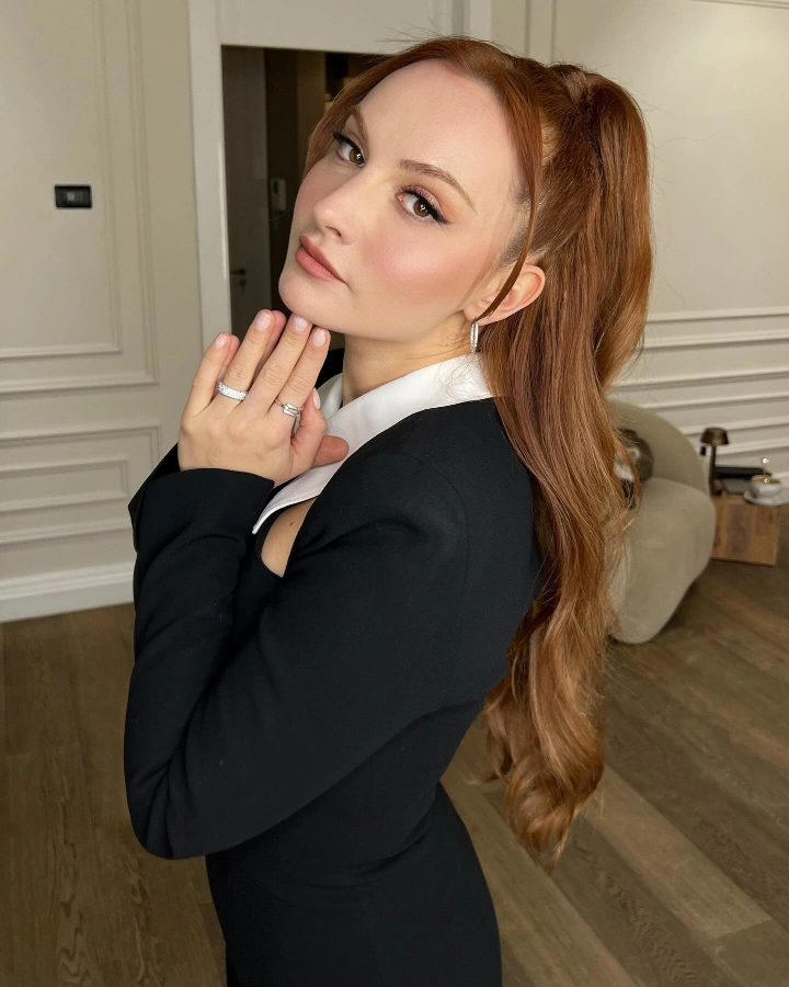 Başak Gümülcinelioğlu Skin tone is Extremely Fair