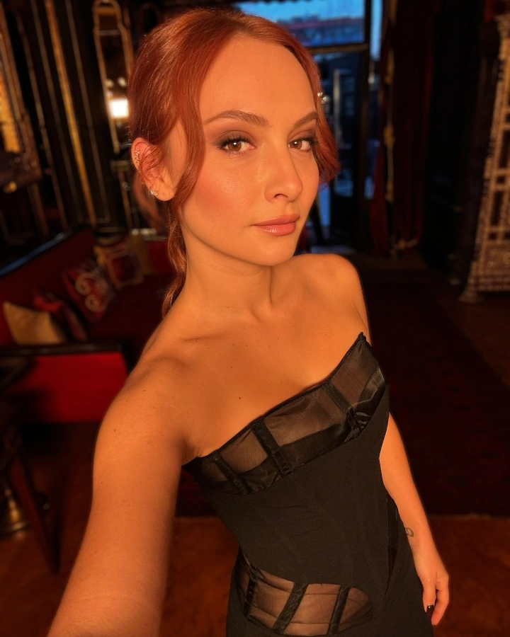 Başak Gümülcinelioğlu Sun Kissed Image